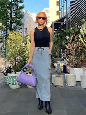 「グリッター」｜「アイテム（ハンドバッグ）」を使った、PAMEO POSEさん（レディース・164cm）の春コーディネート