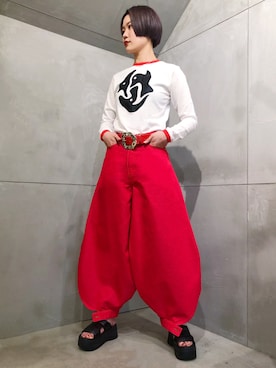 「アイテム（デニムパンツ、レッド系）」を使った、PAMEO POSEさん（レディース・164cm）の冬コーディネート