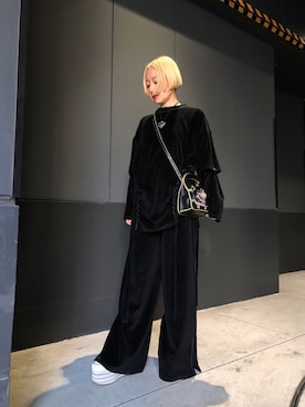 「TRAPEZE（トラピーズ）のアイテム」を使った、PAMEO POSEさん（レディース・164cm）の冬コーディネート