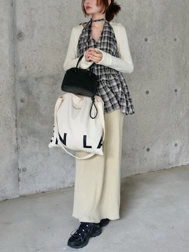 「LAULEN（ローレン）のfront hook side tuck tops /フロントホックサイドタックトップス（Tシャツ/カットソー、イエロー系）」を使った、shino◡̈*❤︎さん（レディース・154cm）の春コーディネート