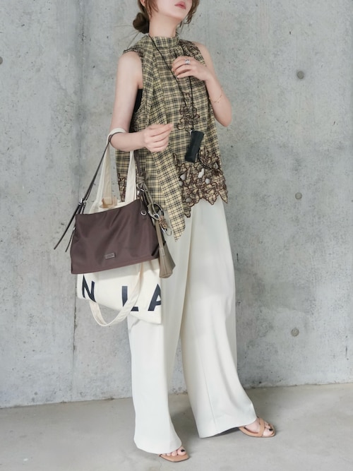 「LAULEN（ローレン）のcheck embroidery scallop blouse /チェックフラワースカラップ刺繍ボウタイリボンブラウス（シャツ/ブラウス）」を使った、shino◡̈*❤︎さん（レディース・154cm）の春コーディネート