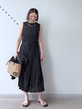 「DRESSTERIOR（ドレステリア）の【ウォッシャブル/2WAYシルエット】ノースリーブプリーツワンピース（ワンピース、ブラック系）」を使った、ほしららさん（レディース・167cm）の夏コーディネート