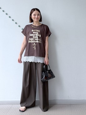 「DRESSTERIOR（ドレステリア）の【箔ロゴ】箔プリントドルマンスリーブ Tシャツ（Tシャツ/カットソー、ブラウン系）」を使った、ほしららさん（レディース・167cm）の夏コーディネート