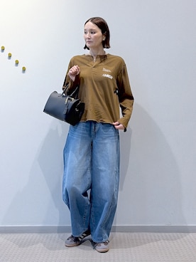 「DRESSTERIOR（ドレステリア）のドロスト バギーカービーデニム（デニムパンツ、ブルー系）」を使った、ほしららさん（レディース・167cm）の秋コーディネート