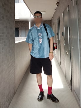 「SCOREDRAWのアイテム（Tシャツ/カットソー、ブルー系）」を使った、jumpei20さん（メンズ・183cm）の夏コーディネート