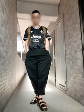 「adidas（アディダス）のアイテム（Tシャツ/カットソー、ブラック系）」を使った、jumpei20さん（メンズ・183cm）の春コーディネート