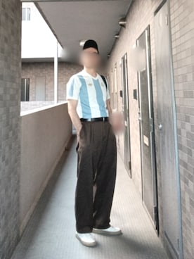 「adidas（アディダス）のアイテム（Tシャツ/カットソー、ブルー系）」を使った、jumpei20さん（メンズ・183cm）の春コーディネート