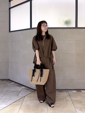 「cloenc（クロエンス）の【UVカット】ラッシュガード／パフスリーブプルオーバー（シャツ/ブラウス、ブラウン系）」を使った、yonegallestjpさん（レディース）の春コーディネート