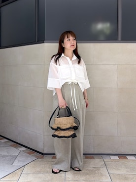 「GALLEST（ギャレスト）のボックスシルエットシアーシャツ【接触冷感】（シャツ/ブラウス、ホワイト系）」を使った、yonegallestjpさん（レディース）の春コーディネート