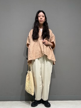 「かぐれ（カグレ）のリネンスクエアケープシャツ（シャツ/ブラウス、ピンク系）」を使った、うらさん（レディース・161cm）の春コーディネート