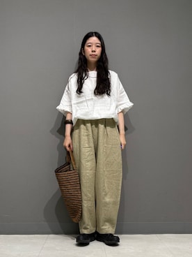 「かぐれ（カグレ）のリネンフリルスリーブプルオーバー（シャツ/ブラウス、ホワイト系）」を使った、うらさん（レディース・161cm）の春コーディネート