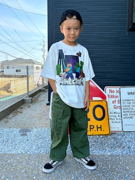 「Right-on（ライトオン）の【マインクラフト】プリントTシャツ（Tシャツ/カットソー、ホワイト系）」を使った、leo1484さん（キッズ）の夏コーディネート