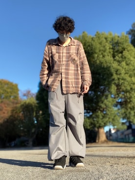 「アイテム（スニーカー）」を使った、黒羊さん（メンズ・177cm・10代）の秋コーディネート