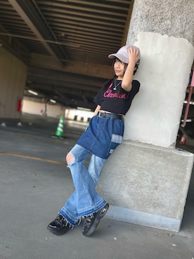 「Emmamuahのアイテム（Tシャツ/カットソー、ブラック系）」を使った、ゆづきさん（キッズ・136cm）の春コーディネート