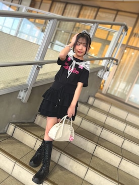 「Emmamuahのアイテム（Tシャツ/カットソー、ブラック系）」を使った、ゆづきさん（キッズ・136cm）の春コーディネート