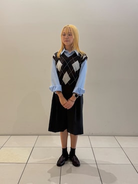 「URBAN RESEARCH（アーバンリサーチ）のアーガイルニットベスト（ベスト、ブラウン系）」を使った、もえさん（レディース・159cm）の秋コーディネート