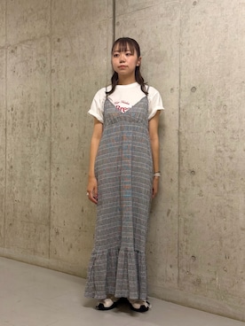 「KBF（ケイビーエフ）のマジョリカプリーツチェックキャミワンピース（ワンピース、グレー系）」を使った、もえさん（レディース・159cm）の夏コーディネート
