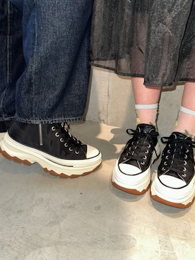 「CONVERSE ALL STAR（コンバースオールスター）のALL STAR TREKWAVE NL Z HI / オールスター　トレックウエーブ　ＮＬ　Ｚ　ＨＩ（スニーカー、ブラック系）」を使った、CONVERSEさん（レディース・160cm）の夏コーディネート