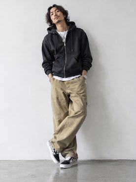 「Russell Athletic（ラッセルアスレティック）の【ROOPTOKYO別注】Russell Athletic/ラッセルアスレティック Dri-Power サイドパネル ドライパワージップパーカー ブランドロゴ 大きめ アウター 2026秋冬 秋服 冬服（パーカー、ブラック系）」を使った、tatsukiさん（メンズ・172cm）の秋コーディネート