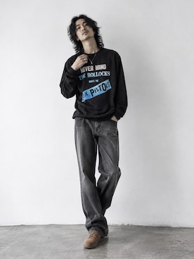 「ROOPTOKYO（ループトウキョウ）のSex Pistols NMTB Gradient Uni SWTS セックス ピストルズ ネバー マインド ザ グラデーション スウェットシャツ ロンT トレーナー ユニセックス グラフィック 2026秋冬 秋服 冬服（スウェット、ブラック系）」を使った、tatsukiさん（メンズ・172cm）の秋コーディネート