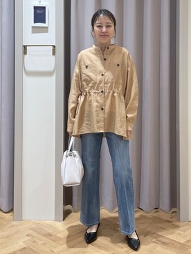 「grove（グローブ）の【貴島明日香さん着用/体型カバー】洗えるシアーサファリシャツジャケット（シャツ/ブラウス、イエロー系）」を使った、JMさん（レディース・155cm）の春コーディネート