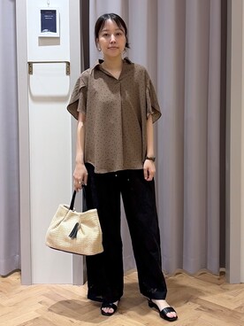 「grove（グローブ）の【洗濯機◎】さらっと着映える、バックデザインブラウス（シャツ/ブラウス、ブラウン系）」を使った、JMさん（レディース・155cm）の夏コーディネート