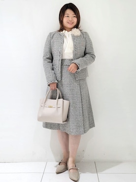 「アイテム（ブローチ/コサージュ、ベージュ系）」を使った、kinaさん（レディース・150cm）の冬コーディネート