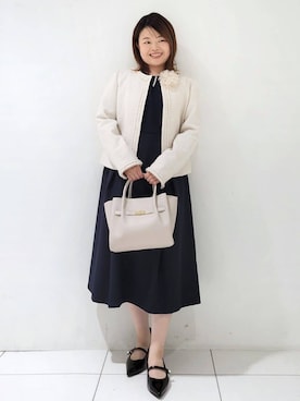 「アイテム（ブローチ/コサージュ、ベージュ系）」を使った、kinaさん（レディース・150cm）の冬コーディネート