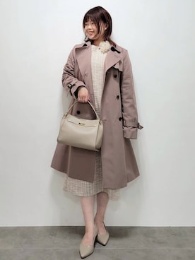 「アイテム（ブローチ/コサージュ、ベージュ系）」を使った、kinaさん（レディース・150cm）の冬コーディネート