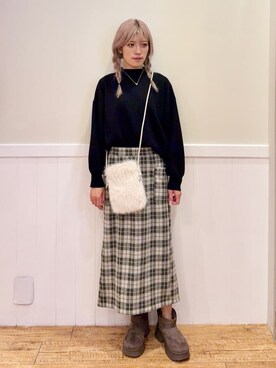 「SHOO・LA・RUE（シューラルー）の【洗える/毛玉レス】表面がきれいなハイネックバックスリットニット（ニット/セーター、ブラック系）」を使った、みりのさん（レディース・161cm）の秋コーディネート