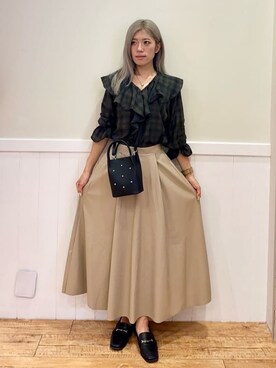 「DRESKIP（ドレスキップ）の【S-LL】1枚で華やか チェック柄フリルブラウス（シャツ/ブラウス、ブラウン系）」を使った、みりのさん（レディース・161cm）の秋コーディネート