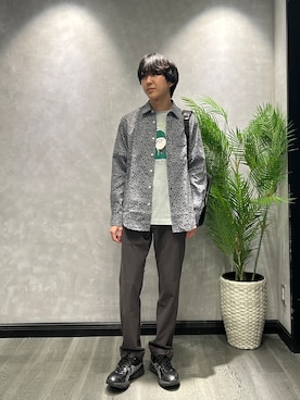 「TAKEO KIKUCHI（タケオキクチ）の播州 ドビーストライプ フラワーシャツ（シャツ/ブラウス、ブルー系）」を使った、ruin3さん（メンズ）の春コーディネート