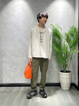 「TAKEO KIKUCHI（タケオキクチ）の【撥水・洗える・シワになりにくい】 リランチェ（R） シャツ（シャツ/ブラウス、グレー系）」を使った、ruin3さん（メンズ）の春コーディネート