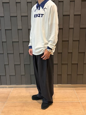 「kuros'（クロス）の【kuros'オリジナル】ウールタックワイドパンツ　ウール100％（スラックス、グレー系）」を使った、kh01さん（メンズ・178cm）の夏コーディネート