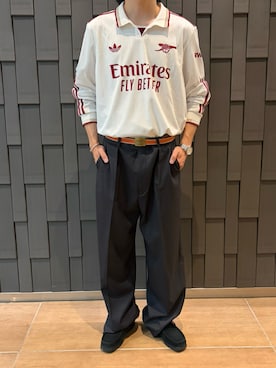 「kuros'（クロス）の【kuros'オリジナル】ウールタックワイドパンツ　ウール100％（スラックス、グレー系）」を使った、kh01さん（メンズ・178cm）の夏コーディネート