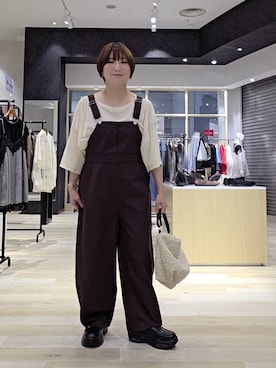 「アイテム（サロペット/オーバーオール、ブラウン系）」を使った、SUZUKA さん（レディース・154cm）の夏コーディネート