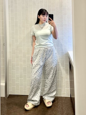 「Dr. Martens（ドクターマーチン）のDr. Martens/ドクターマーチン MATTISON スライド サンダル 41108650（サンダル、ピンク系）」を使った、もかさん（レディース・159cm）の秋コーディネート