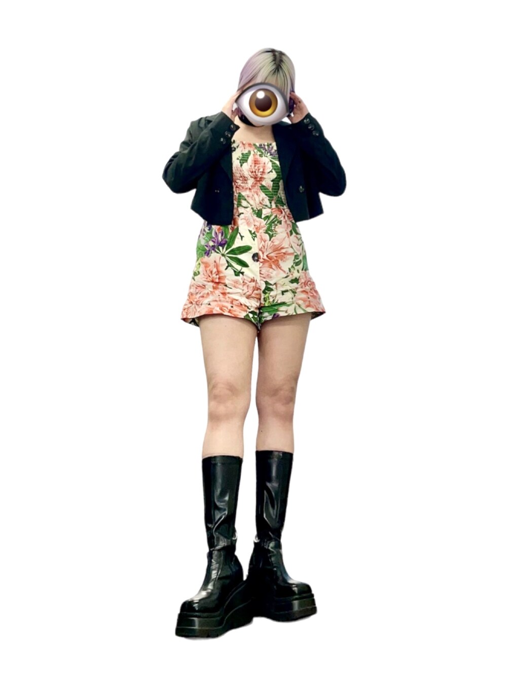 「休日スタイル、ブーツ、ロングブーツ、ロンパース、ショートパンツ、パフスリーブ、花柄、おしゃれさんと繋がりたい、テーラードジャケット、厚底シューズ、チョーカー、春コーデ、夏コーデ、ootd、お出かけコーデ日記」｜「H&Mのアイテム（つなぎ/オールインワン、その他）」を使った、もかさん（骨格ウェーブ・レディース・158cm）の春コーディネートの1枚目の写真