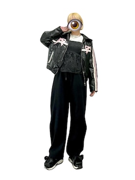 「ぺプラムトップス」｜「アイテム（スウェットパンツ）」を使った、もかさん（レディース・158cm）の春コーディネート