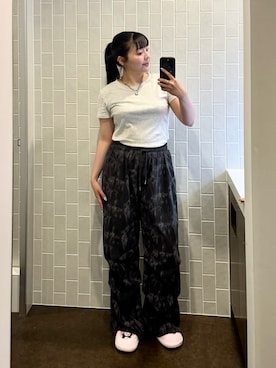 「CONVERSE（コンバース）のアイテム（スニーカー、ブラック系）」を使った、もかさん（レディース・159cm）の夏コーディネート