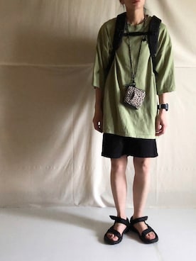「カラーTシャツ」｜「アイテム（スウェットパンツ）」を使った、はなこさん（レディース・160cm）の夏コーディネート