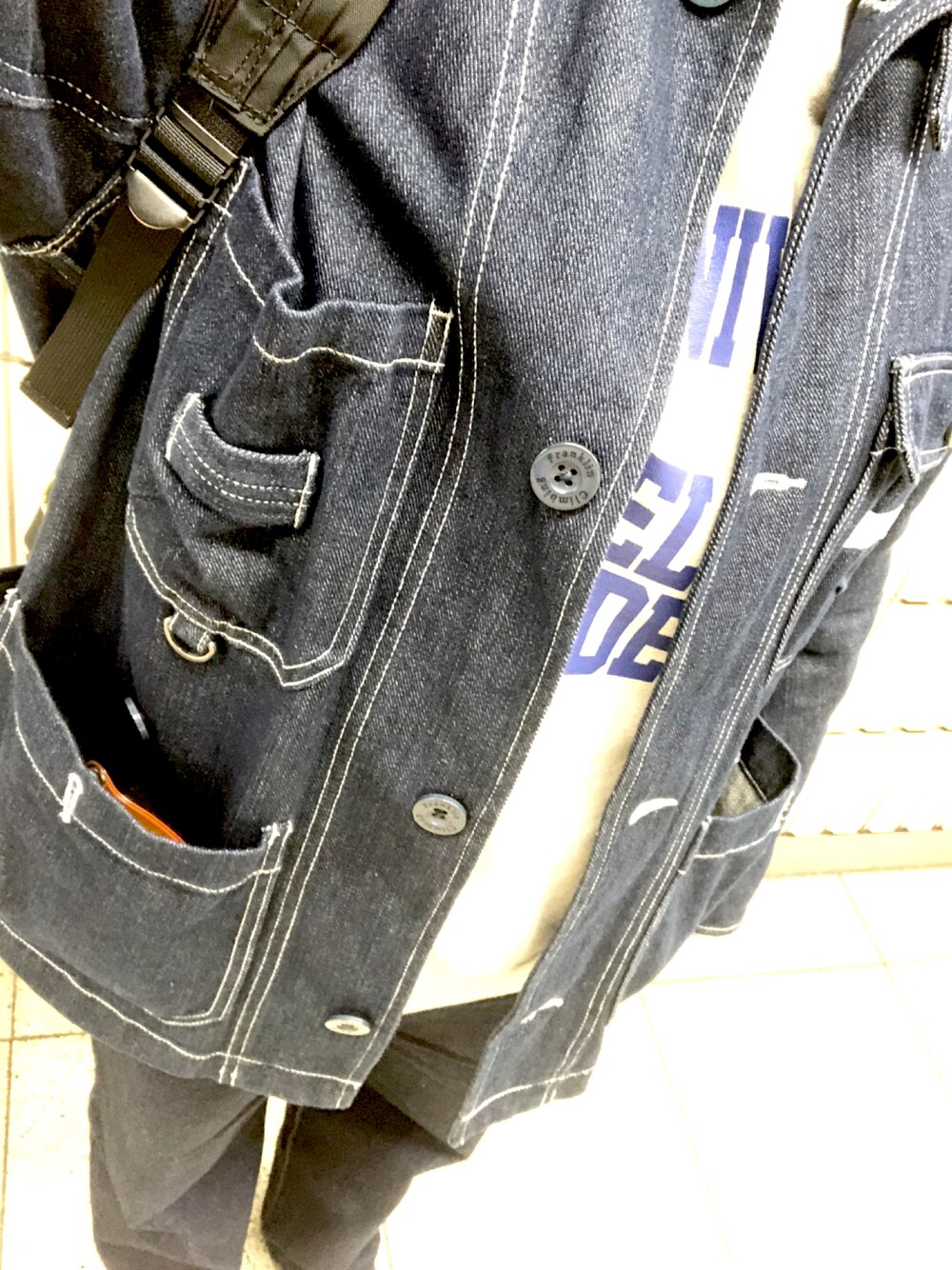 「デニムオンデニム、ちょっと色違うけど、、いいかな?😅🙏」｜「Franklin Climbingの【Franklin Climbing】焚火デニムジャケット（カバーオール、ブルー系）」を使った、stkさん（レディース・159cm）の冬コーディネートの1枚目の写真