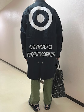 「アディダスオリジナルス」｜「アイテム（カーゴパンツ）」を使った、h299hiroさん（メンズ・174cm）の冬コーディネート