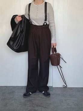 「UNIQLO（ユニクロ）のアイテム（Tシャツ/カットソー、ベージュ系）」を使った、Chisato  さん（レディース・158cm）の春コーディネート