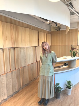 「w closet（ダブルクローゼット）のアイテム（オールインワン・サロペット）」を使った、Joyce さん（レディース・163cm）の秋コーディネート