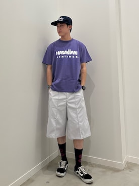「GLOSTER（グロスター）の【旬シルエット】ワンタックCHINOワイドショーツ（その他パンツ、グレー系）」を使った、クロリュウさん（メンズ・171cm）の夏コーディネート