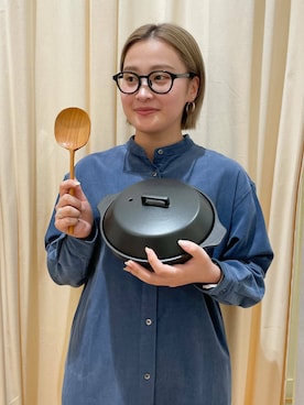 「アイテム（キッチンツール）」を使った、LILIさん（レディース・157cm）の秋コーディネート
