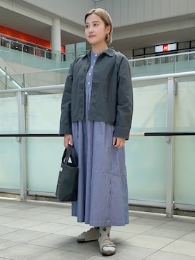 「アイテム（ミリタリージャケット）」を使った、LILIさん（レディース・157cm）の秋コーディネート