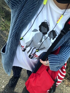 「アイテム（ヘッドフォン/イヤホン、イエロー系）」を使った、藤田さん（レディース・153cm）の秋コーディネート