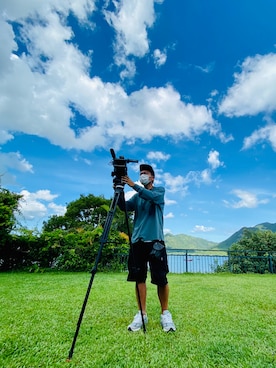 「WILD THINGS（ワイルドシングス）のアイテム（その他パンツ）」を使った、Director Kwokさん（メンズ・175cm）の春コーディネート